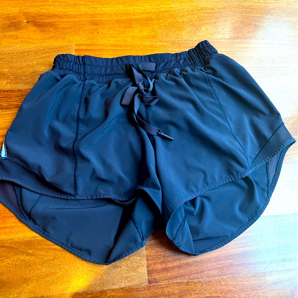 Lululemon Hotty Hot shorts, drawstring, size 6, navy